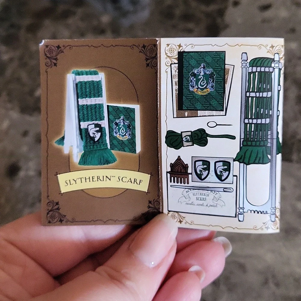 Miniverse Make It Mini Harry Potter Slytherin Scarf